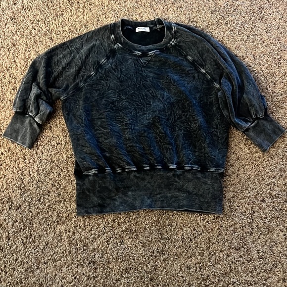 AMADE 3/4 bubble sleeve size medium. - Picture 2 of 4